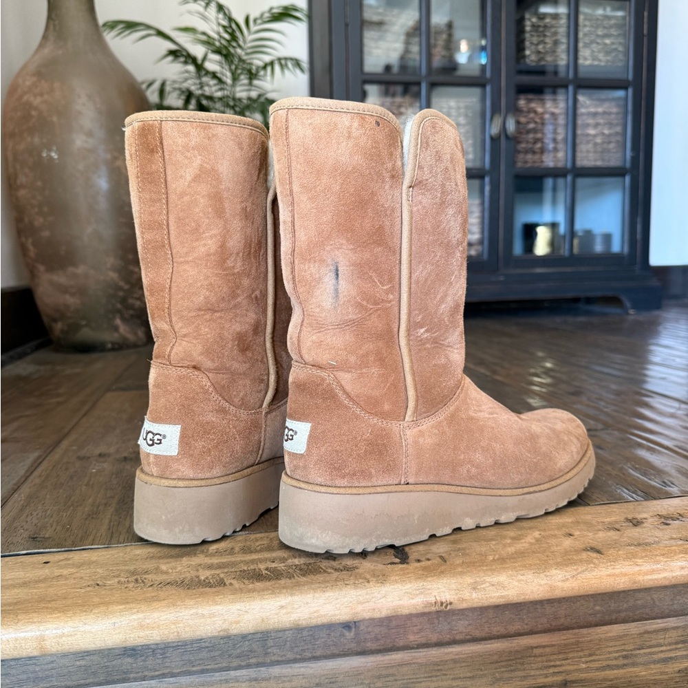 Ugg Amie Boots VGUC! - Picture 3 of 8